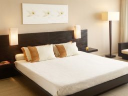 Дизайн интерьера спальни в квартире: выбор стиля, размер комнаты и нюансы её оформления