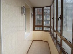 Чем обшить балкон изнутри: выбор материала и варианты отделки