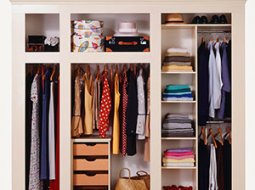 Как сортировать и хранить вещи: правильная организация пространства в шкафу